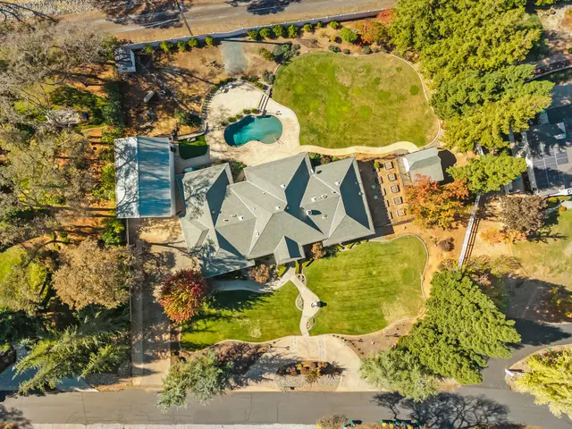 3624 Meder Ct: Aerial Views