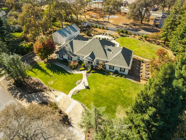 3624 Meder Ct: Aerial Views