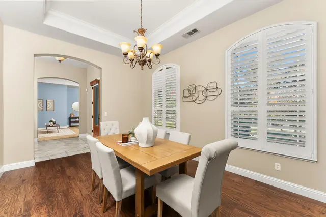3624 Meder Ct: Living & Dining