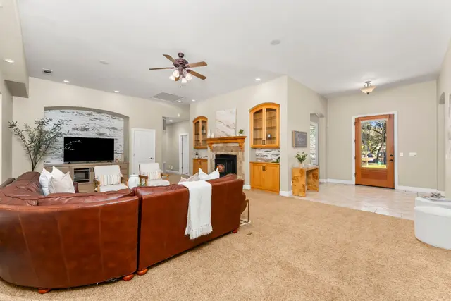 3624 Meder Ct: Family Room