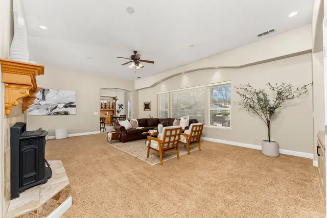3624 Meder Ct: Family Room
