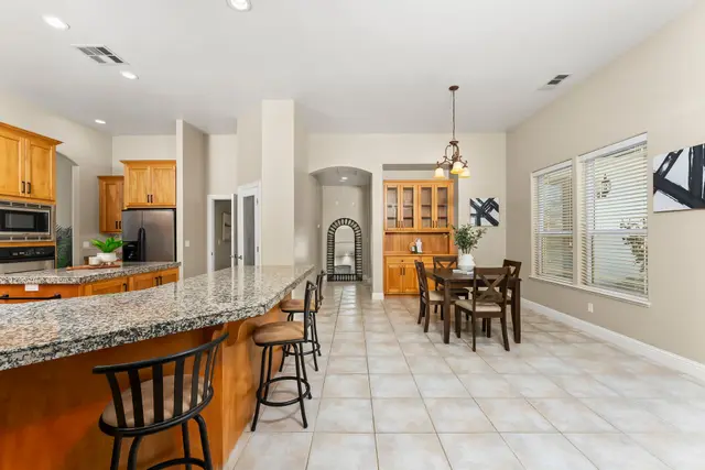 3624 Meder Ct: Kitchen & Breakfast Nook