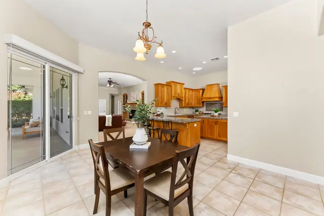 3624 Meder Ct: Kitchen & Breakfast Nook