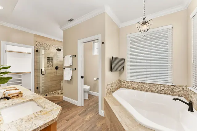 3624 Meder Ct: Primary Suite