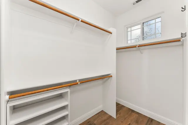 3624 Meder Ct: Primary Suite
