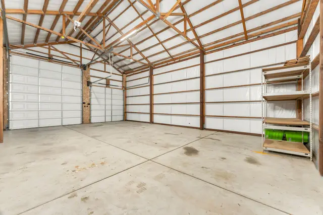 3624 Meder Ct: Garage & 26×40 Shop