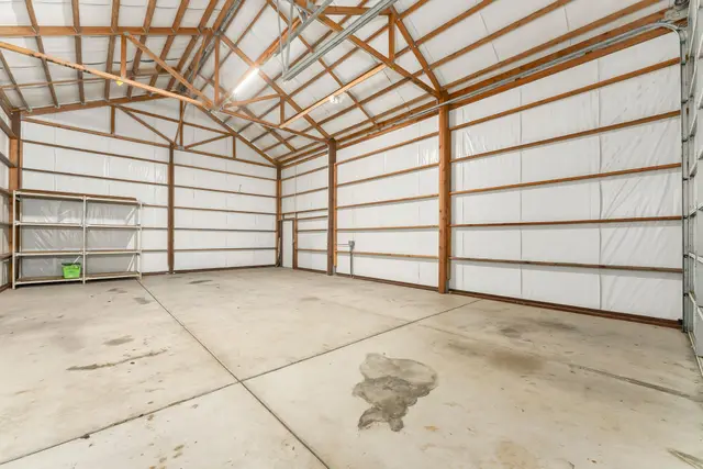 3624 Meder Ct: Garage & 26×40 Shop