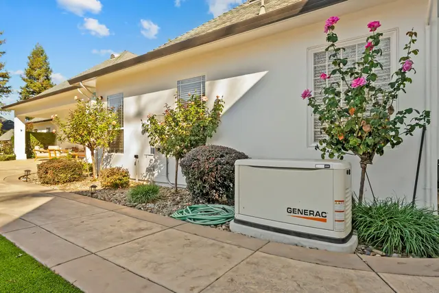 3624 Meder Ct: Covered Patio & Pool