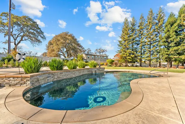 3624 Meder Ct: Covered Patio & Pool
